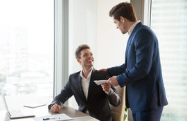 Referencje dla pracownika – jak napisać list polecający?