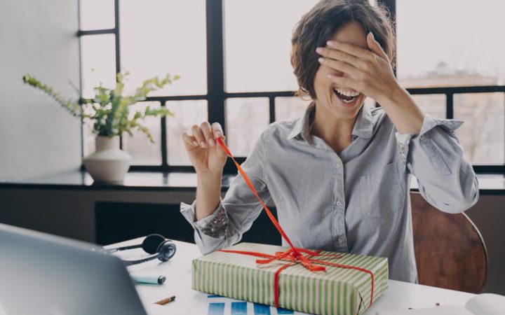 Welcome Pack dla nowego pracownika — pakiet powitalny