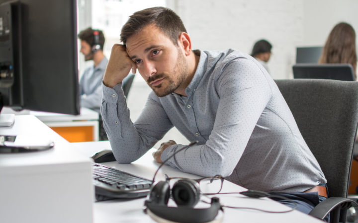 Quiet quitting: Nowy trend na rynku pracy w 2025 roku?